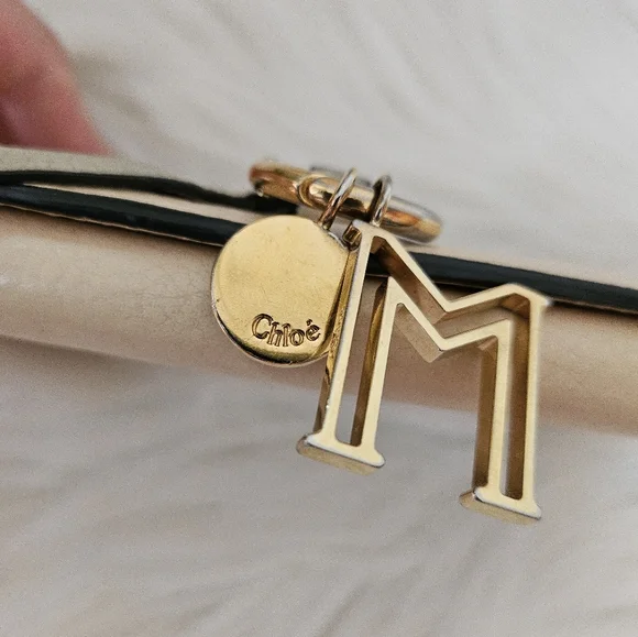❌SOLD❌ 🩷Chloe Alphabet Wallet🩷 - Picture 6 of 14